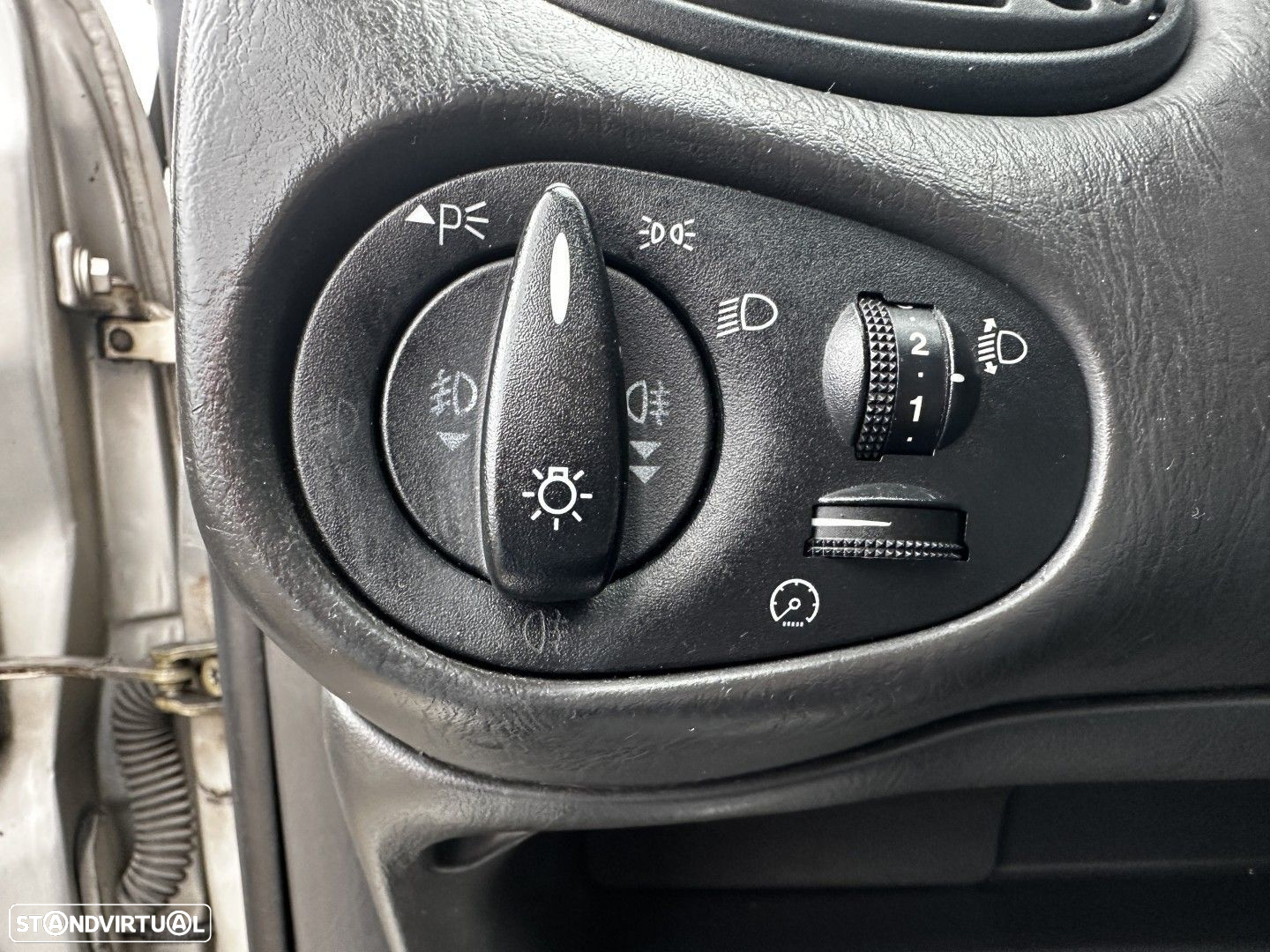 Ford Focus SW 1.4 Ambiente - 11