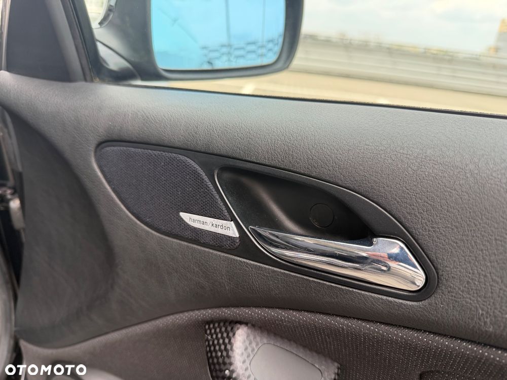 BMW Seria 3 330 Ci Edition Sport - 21