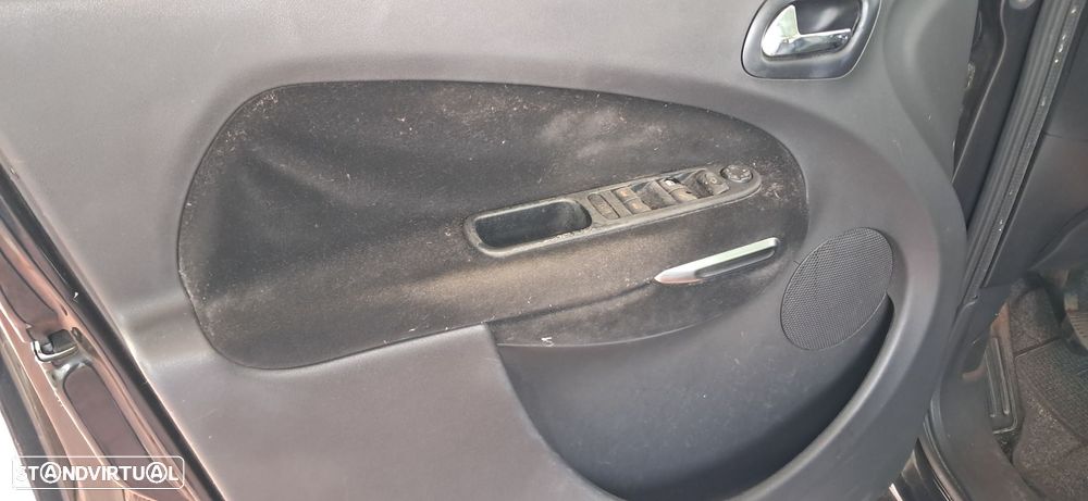 Citroën C3 Picasso 1.6 HDi Exclusive - 4