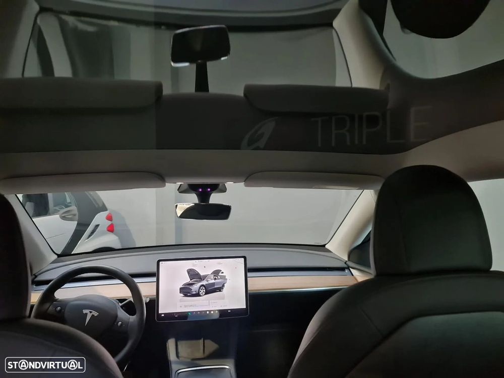 Tesla Model Y Long Range Dual Motor AWD - 23