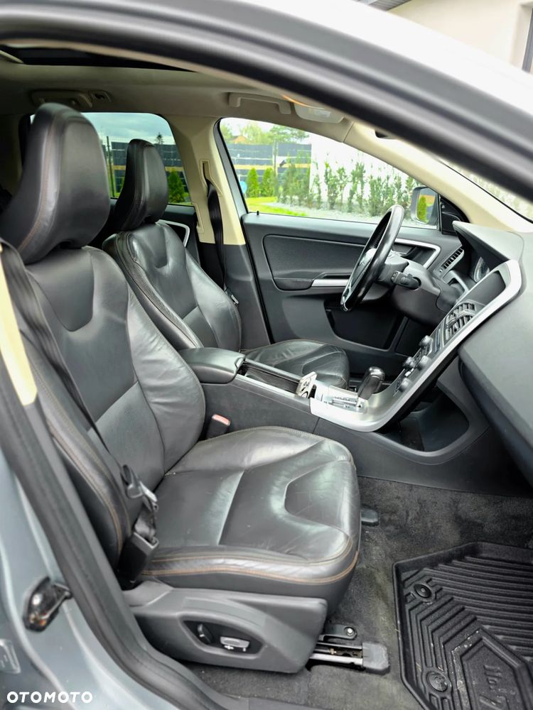Volvo XC 60 T6 AWD Momentum - 15