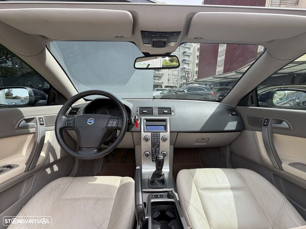 Volvo C70 2.0 D Momentum - 19