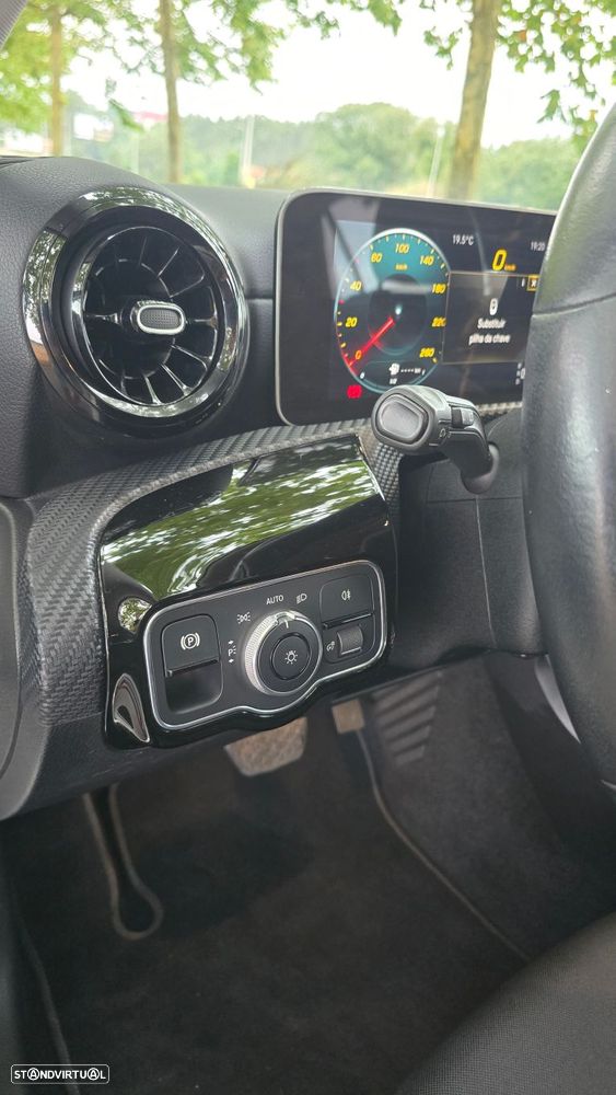 Mercedes-Benz A 180 7G-DCT Edition 2020 - 20