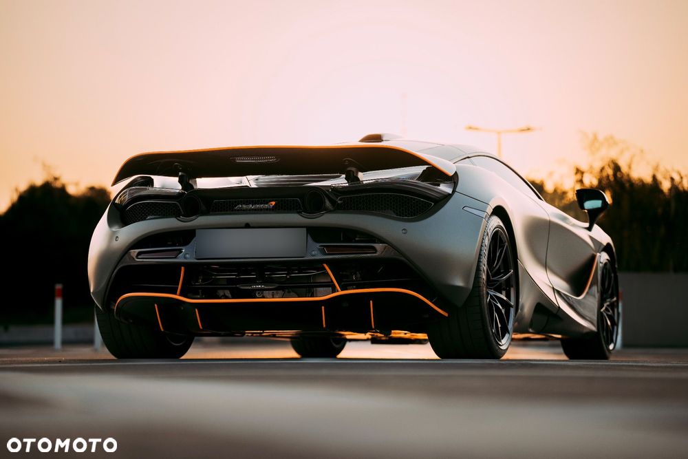 McLaren 720S Coupe - 11