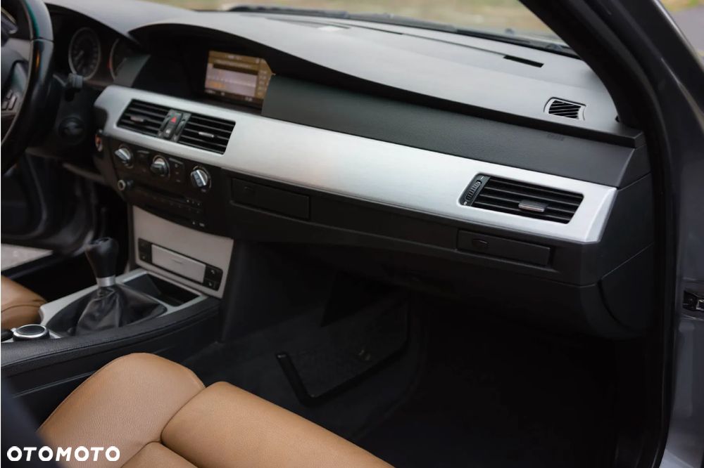 BMW Seria 5 520d - 15