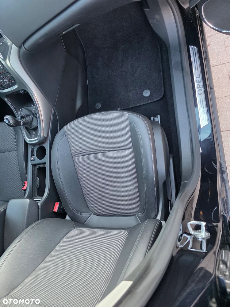 Opel Astra 1.4 Turbo - 21