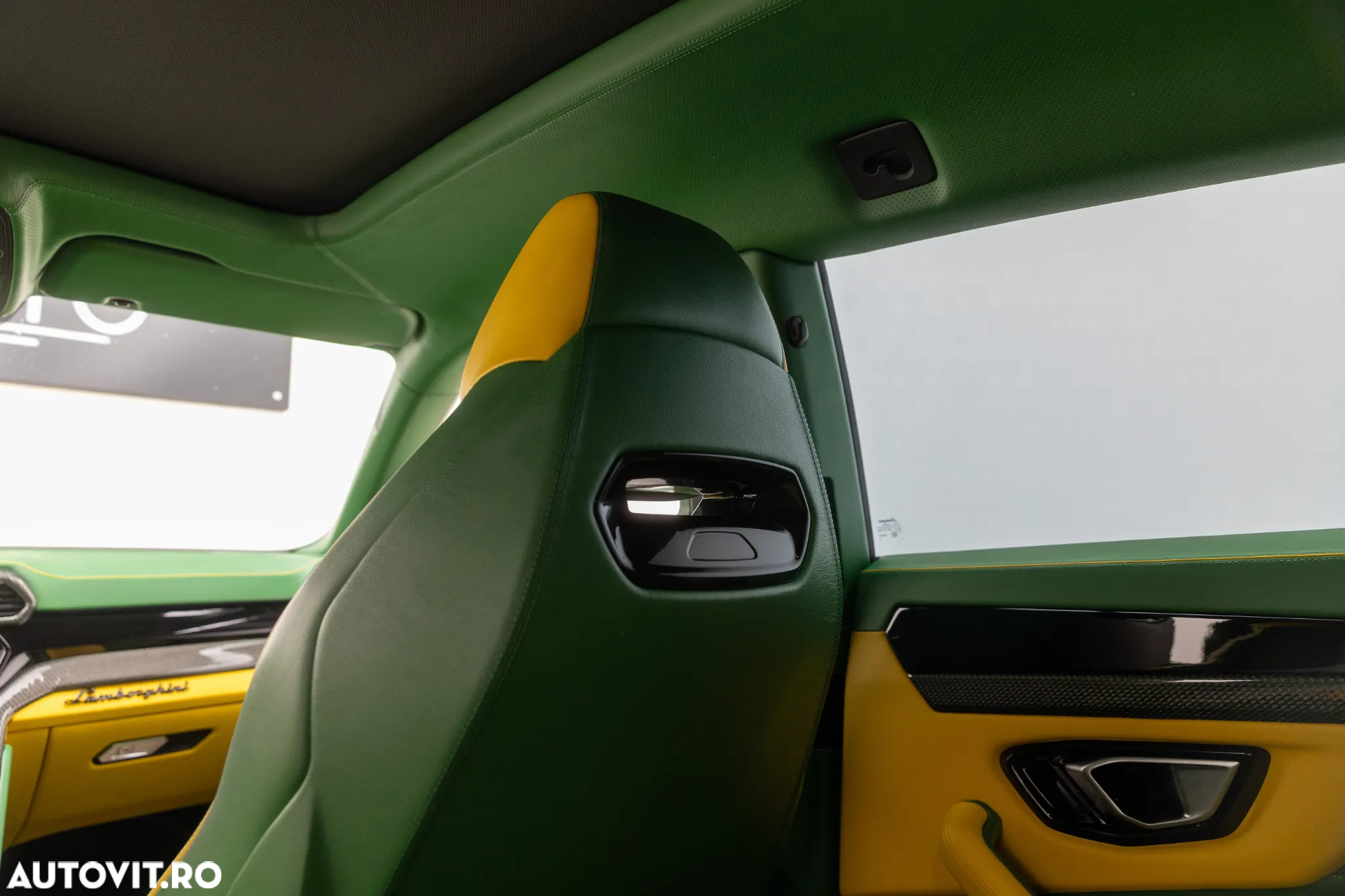 Lamborghini URUS - 22