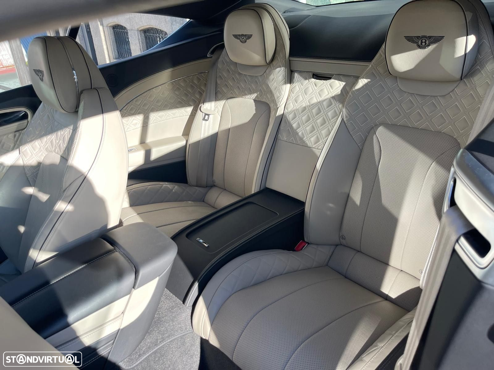 Bentley Continental GT V8 - 41