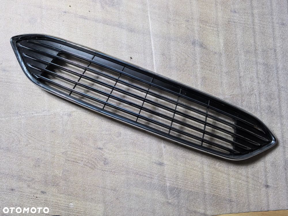 Ford Focus mk3 lift Grill atrapa chłodnicy