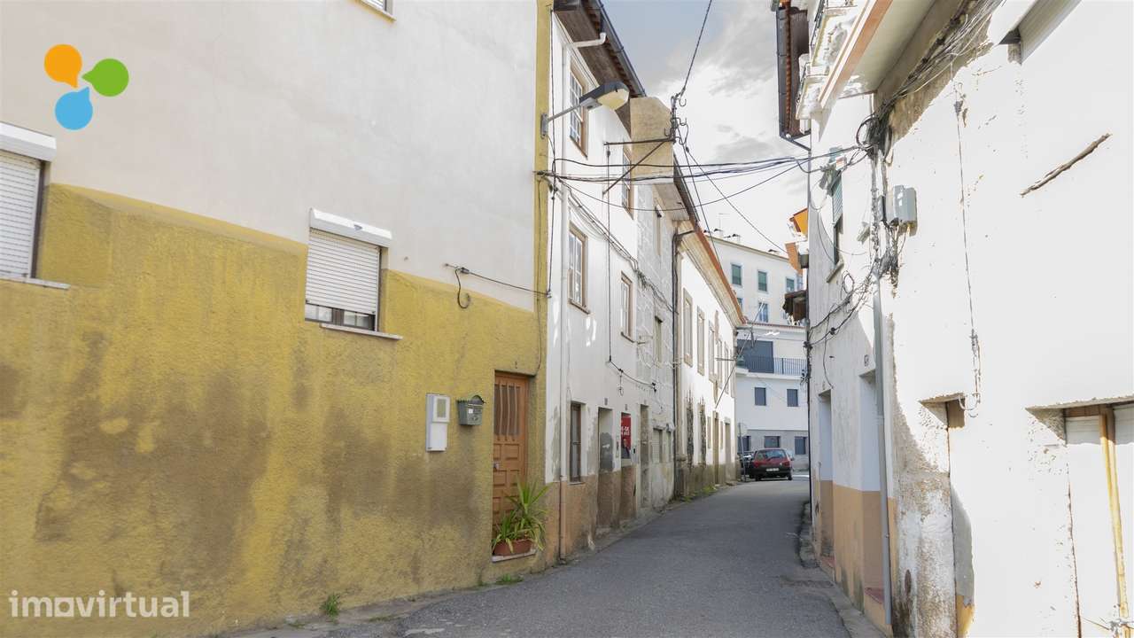 Moradia para restaurar - Tortosendo - Grande imagem: 4/6
