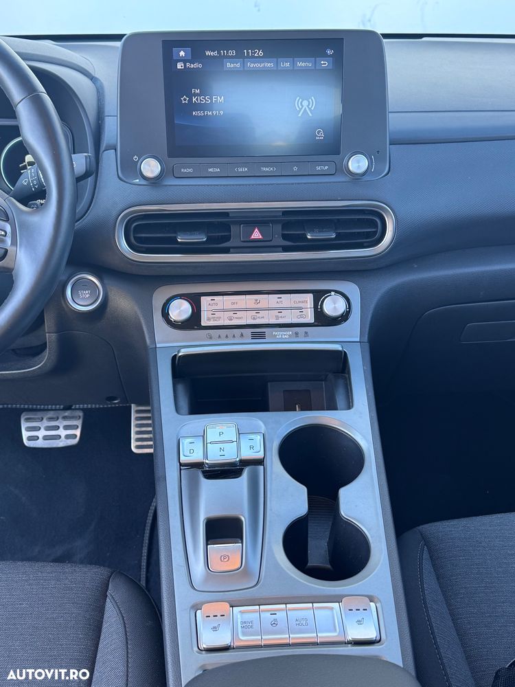 Hyundai KONA Select - 6