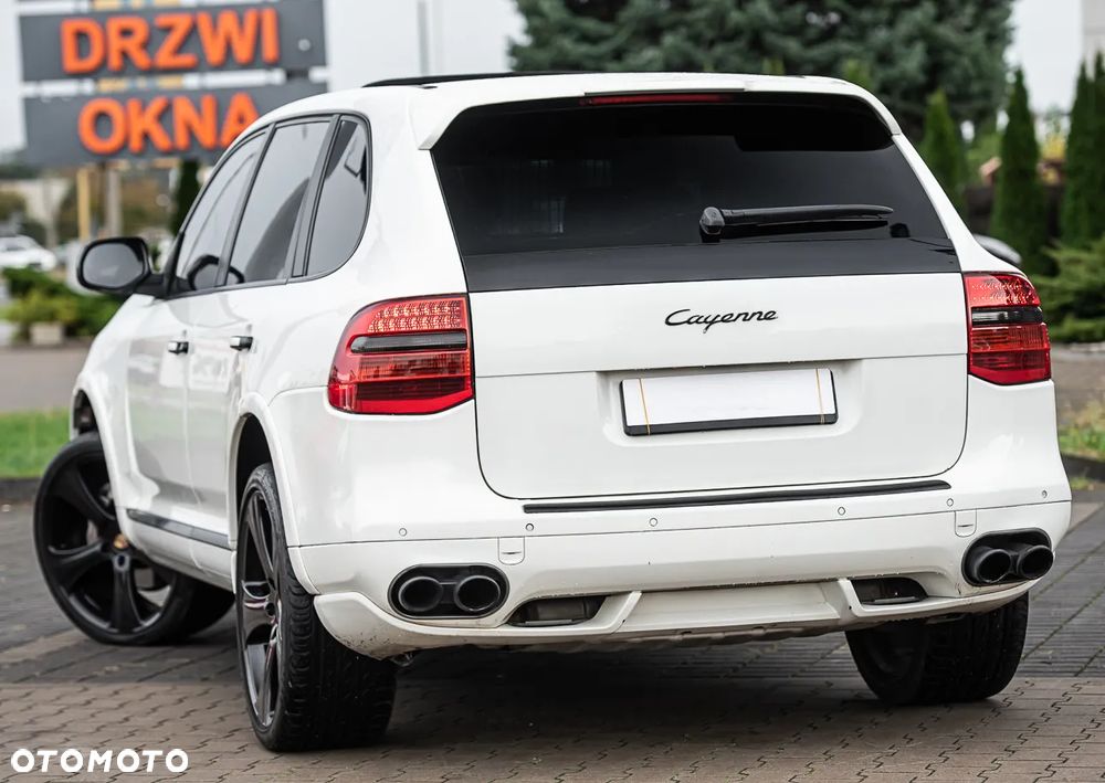 Porsche Cayenne - 8