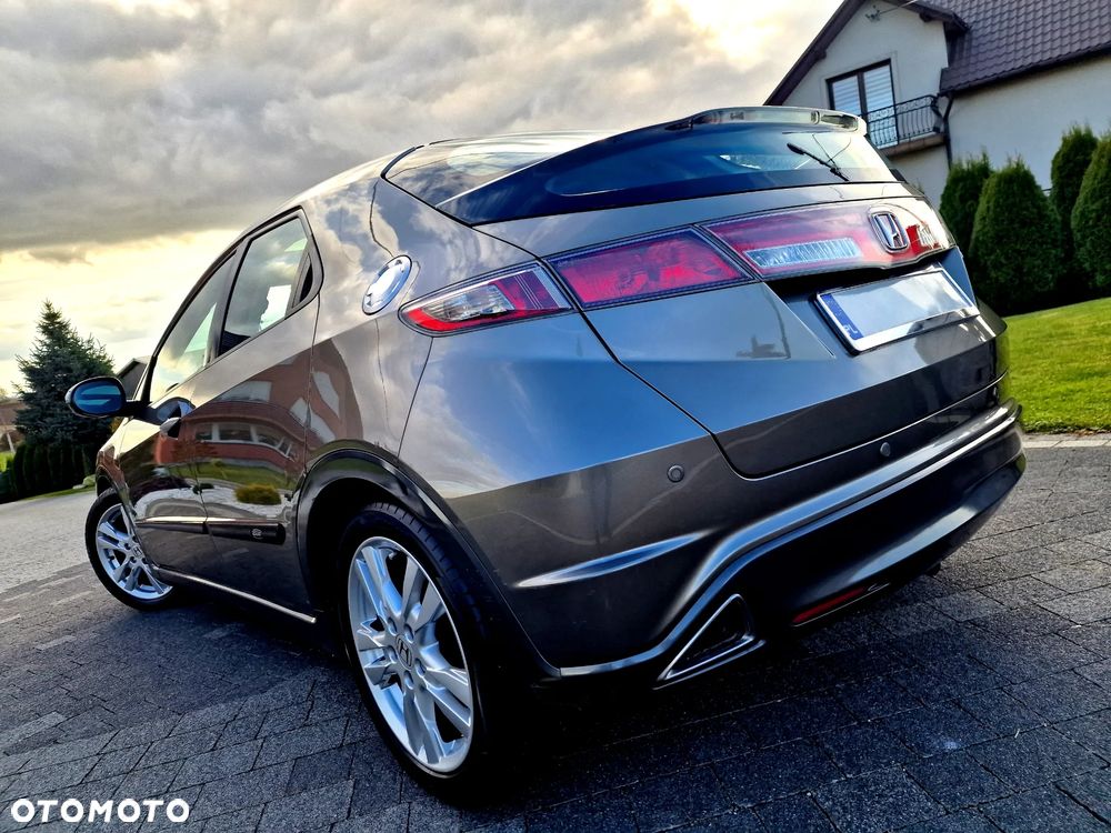 Honda Civic 1.8 Sport - 10