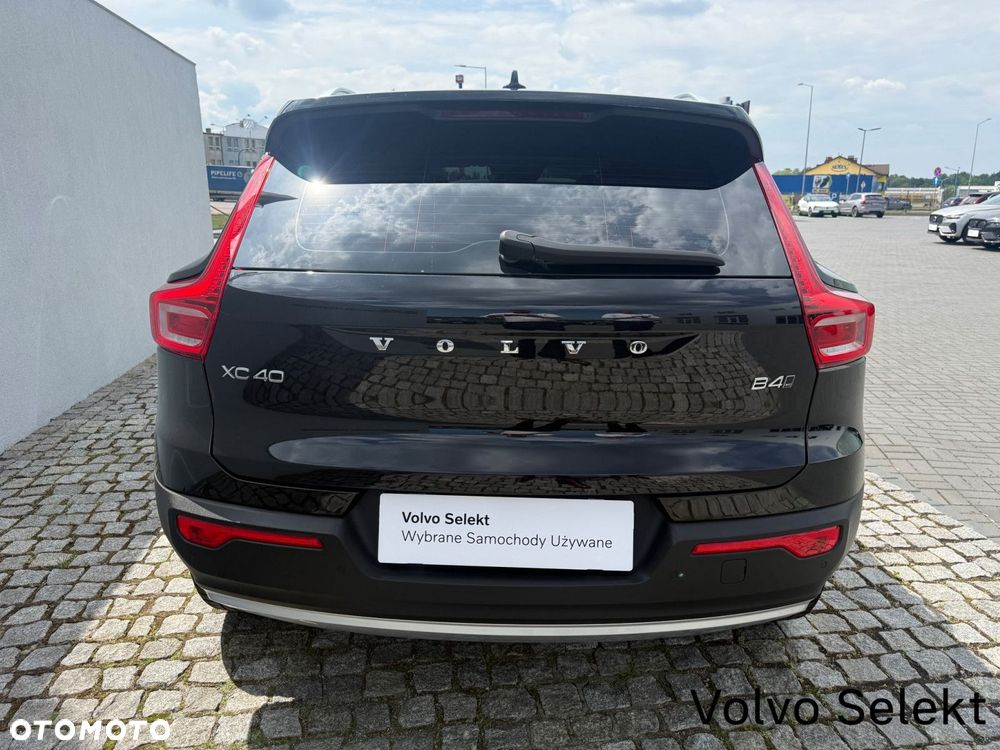 Volvo XC 40 - 32