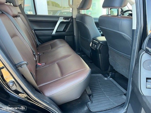 Toyota Land Cruiser 2.8 D-4D Auto TEC-Edition - 4