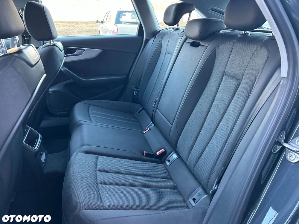Audi A4 Avant - 16