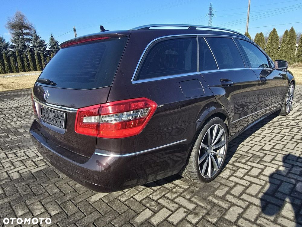 Mercedes-Benz Klasa E - 9