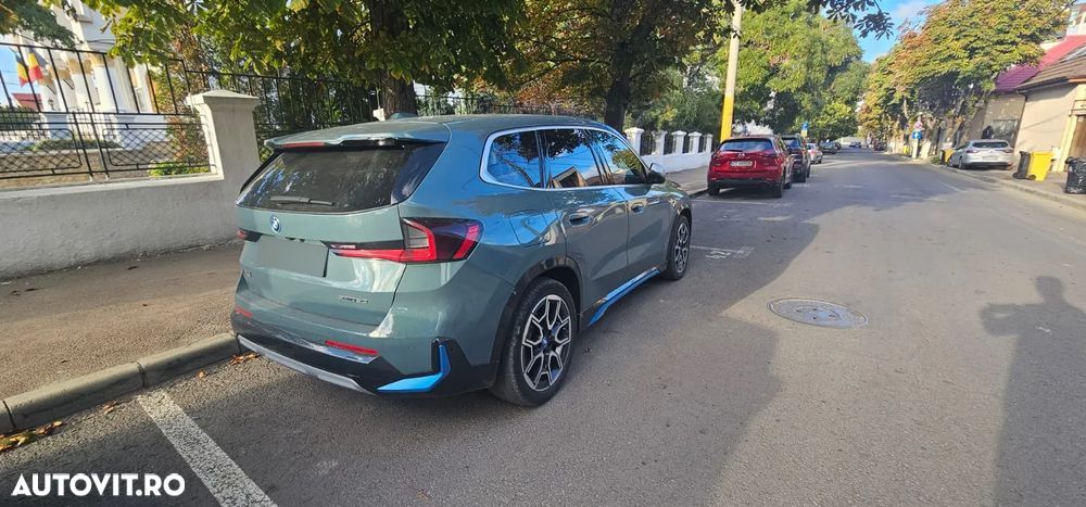 BMW iX1 xDrive30 - 9