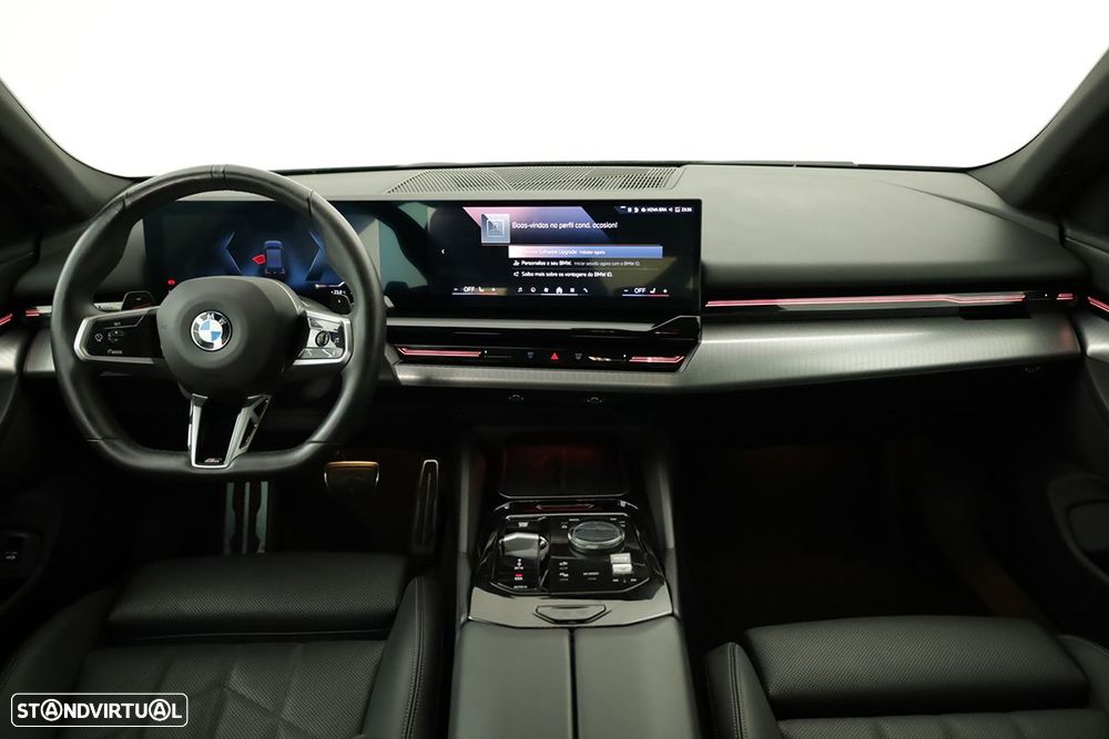 BMW 520 d Pack Desportivo M - 8
