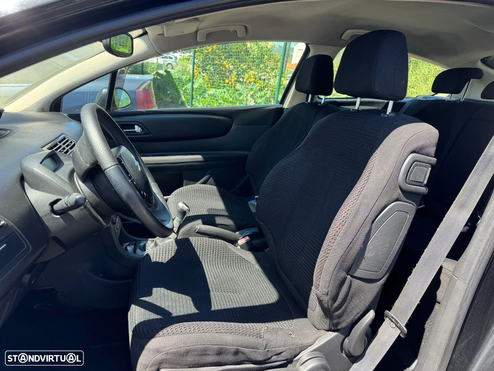 Citroën C4 1.6 HDi 110 VTR - 10