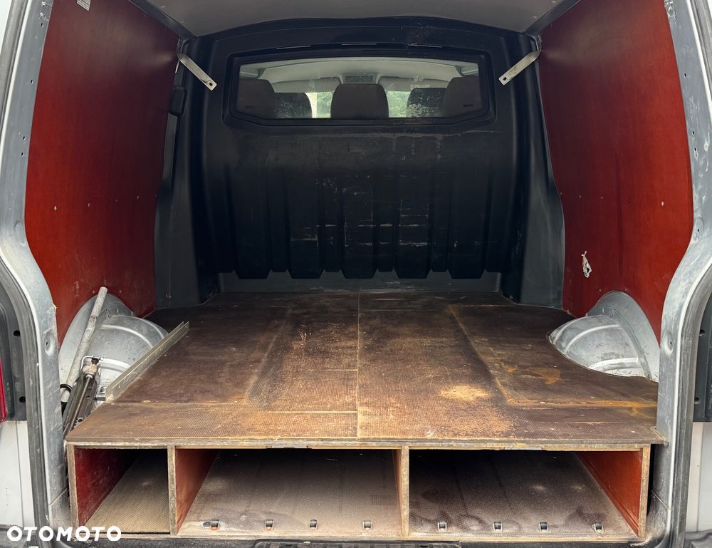 Volkswagen Transporter T6 - 16