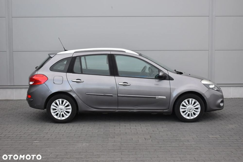 Renault Clio - 11