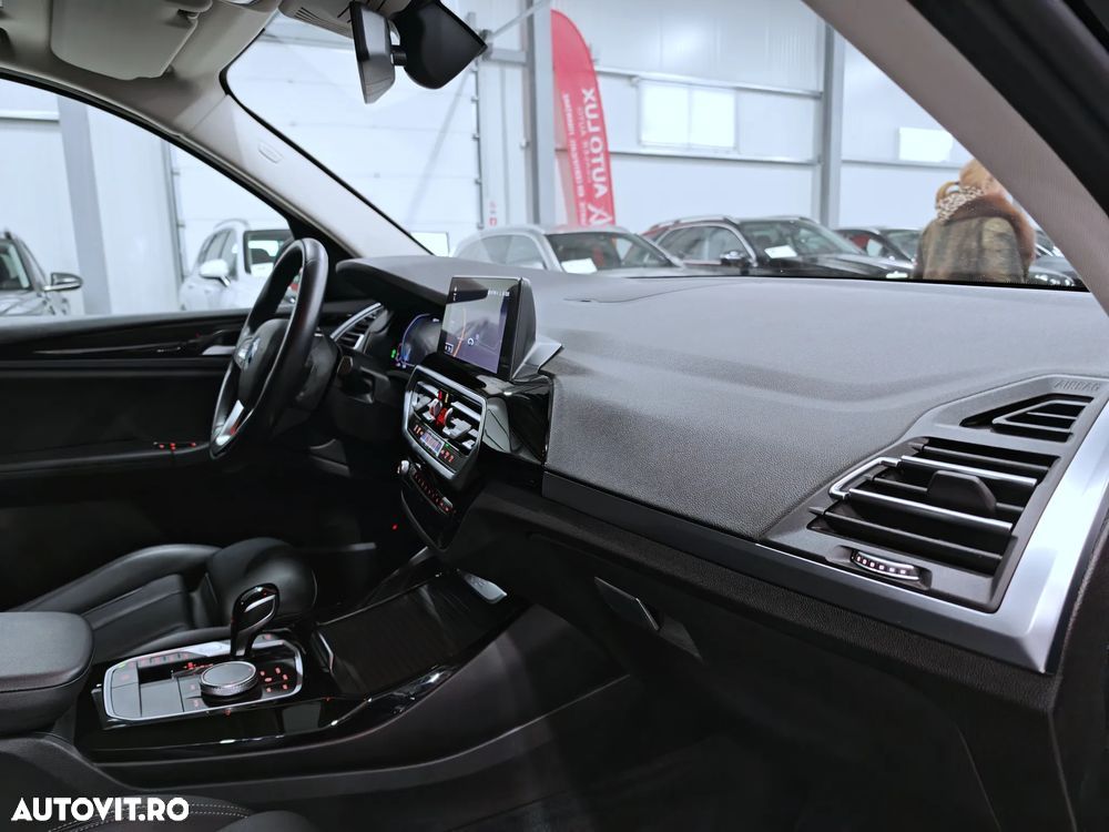 BMW X3 xDrive30e AT PHEV - 11