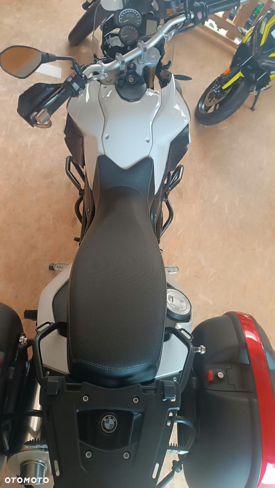 BMW F - 5