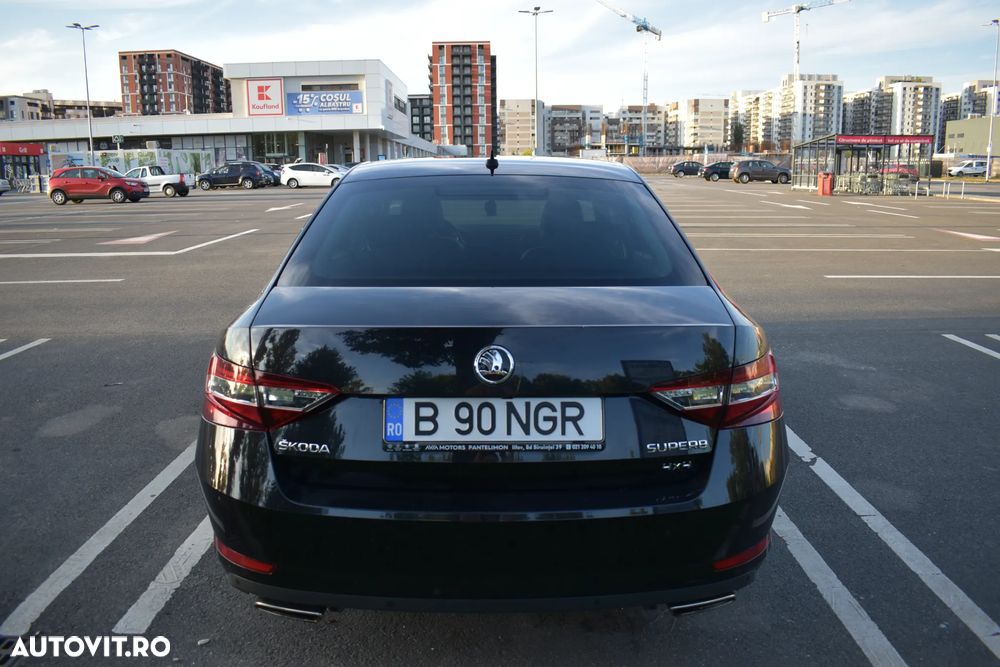 Skoda Superb 2.0 TSI DSG 4X4 Laurin & Klement - 7