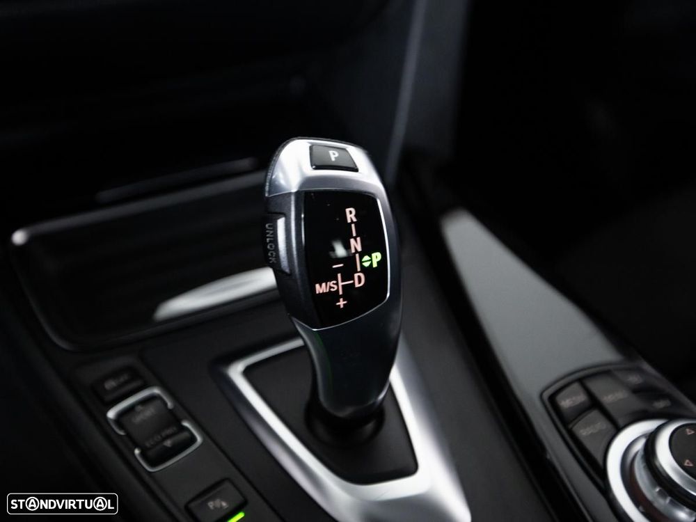 BMW 318 Gran Turismo d Aut. - 18