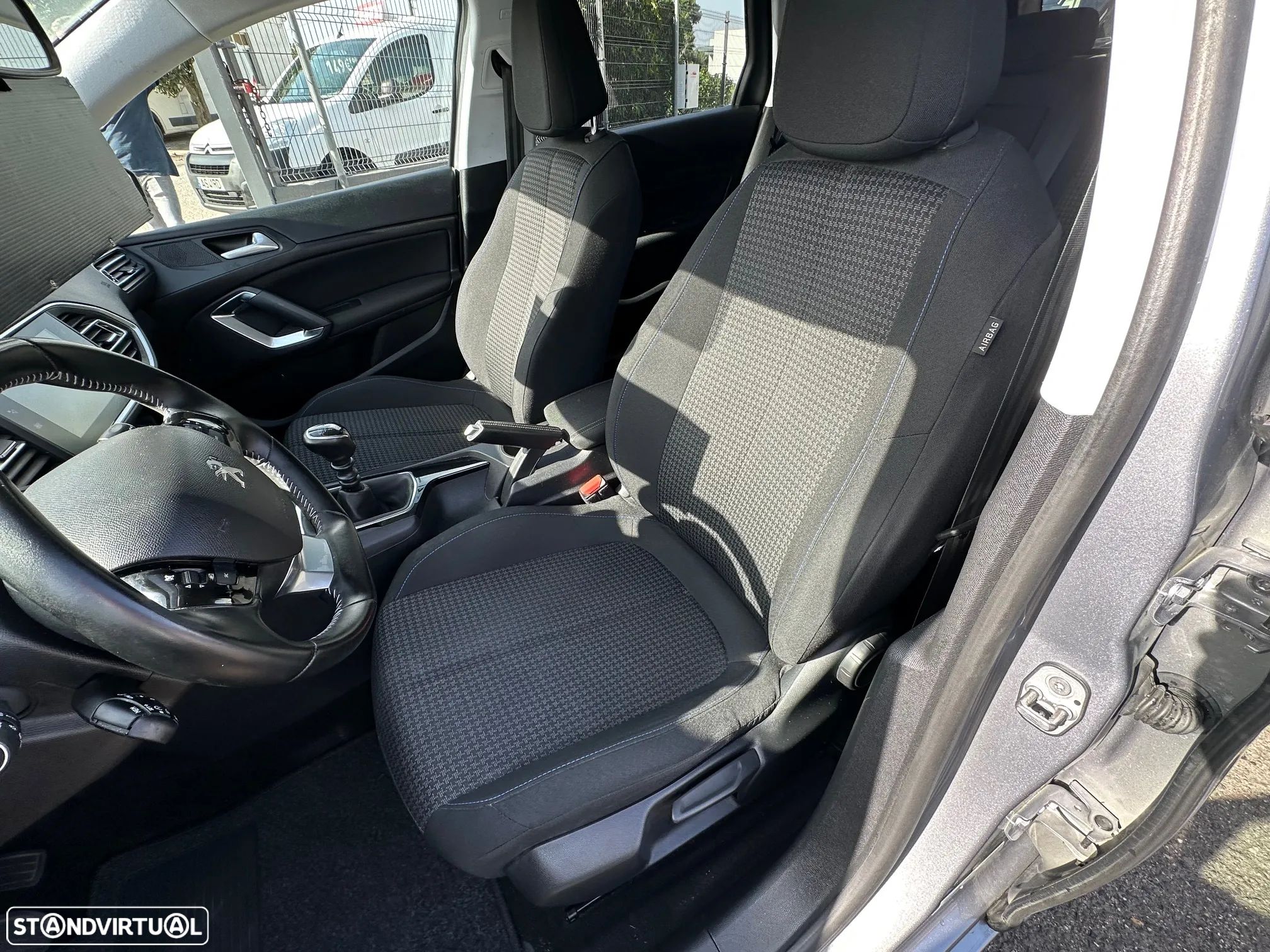 Peugeot 308 SW 1.5 BlueHDi Style - 21