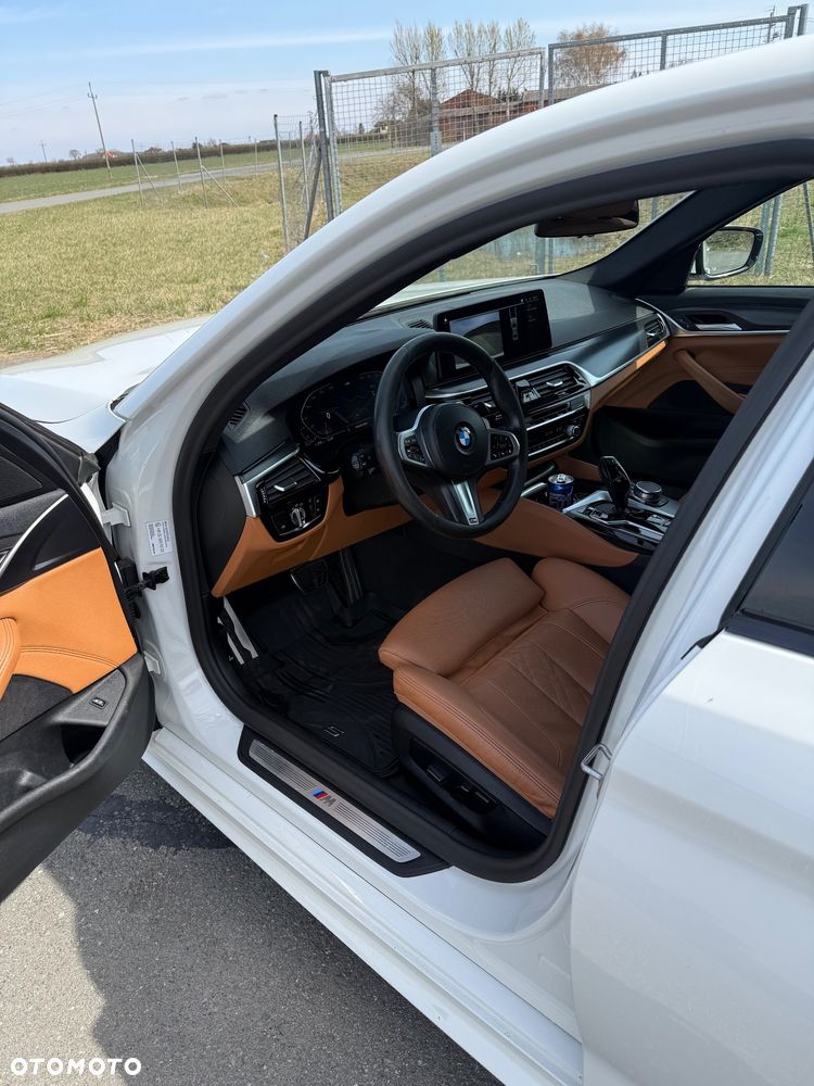 BMW Seria 5 520d xDrive M Sport sport - 6