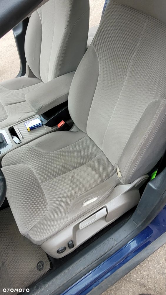 Volkswagen Passat 1.9 TDI Comfortline - 27