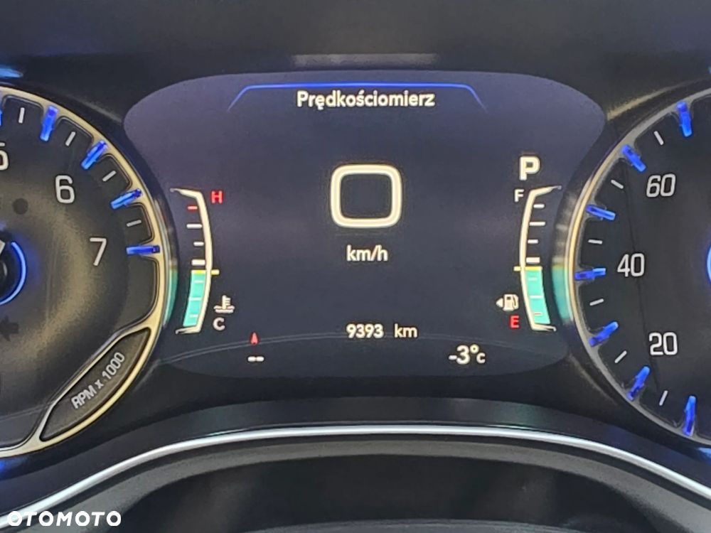 Chrysler Pacifica - 22