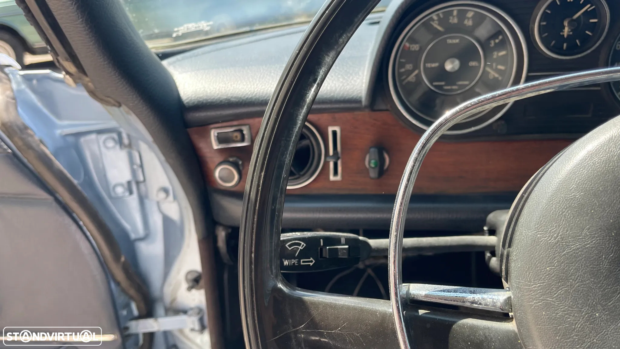 Mercedes-Benz 260 - 17