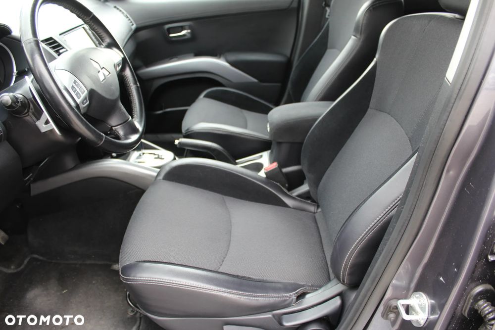 Mitsubishi Outlander 2.0 2WD CVT Invite - 19