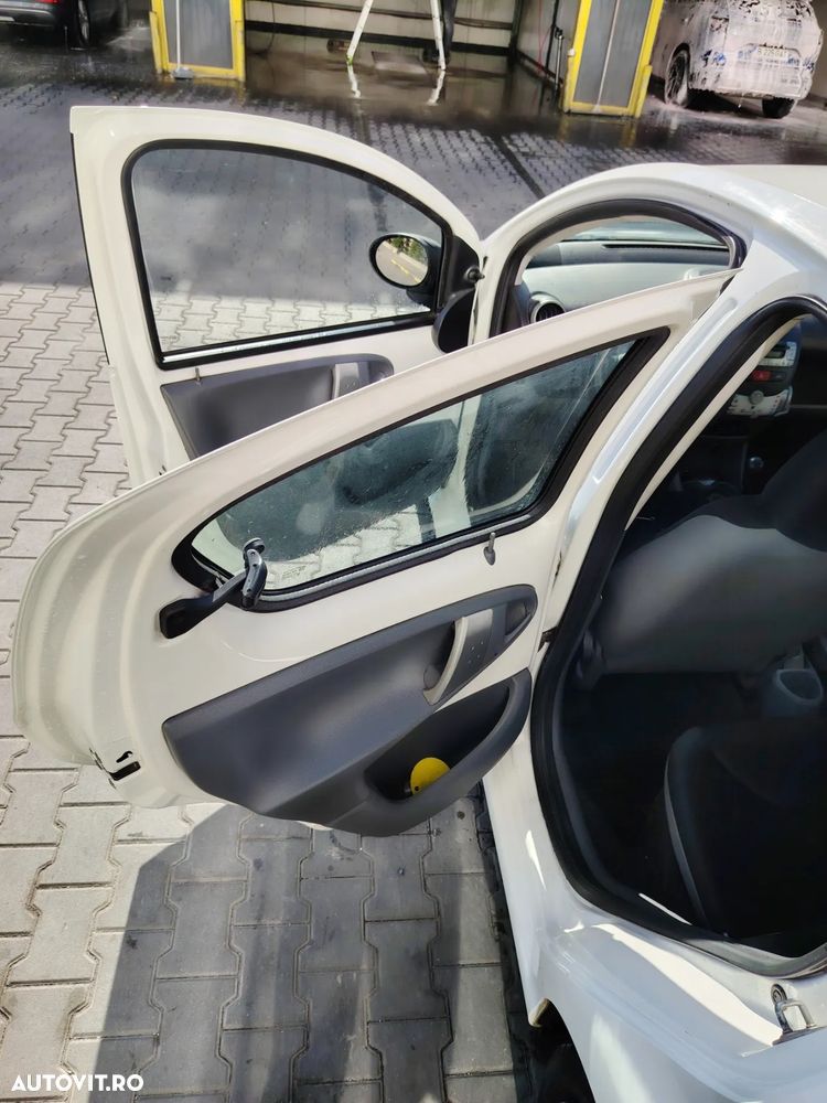 Toyota Aygo - 12