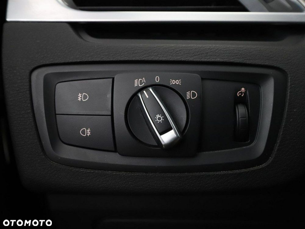 BMW X1 sDrive20d xLine - 34