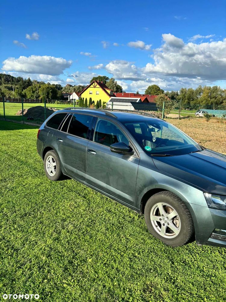 Skoda Octavia - 2