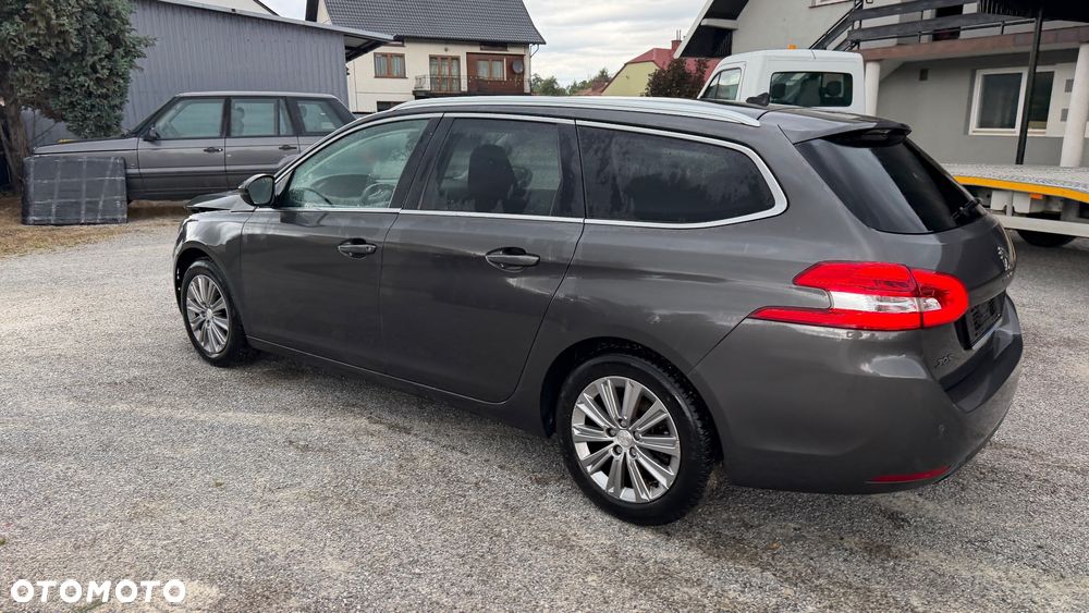 Peugeot 308 BlueHDi 130 EAT8 Stop & Start Allure Pack - 31