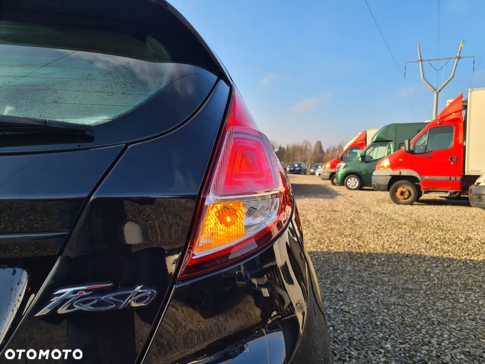 Ford Fiesta 1.25 Celebration - 10