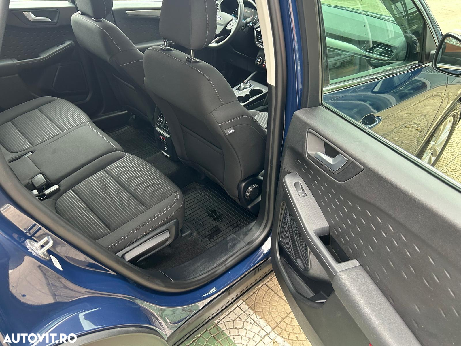 Ford Kuga 2.0 EcoBlue A8 AWD Titanium - 12