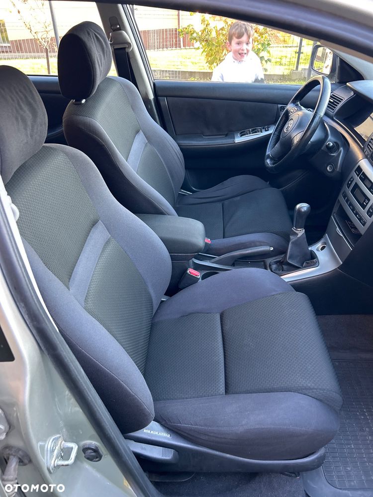 Toyota Corolla 1.4 D-4D Luna - 6