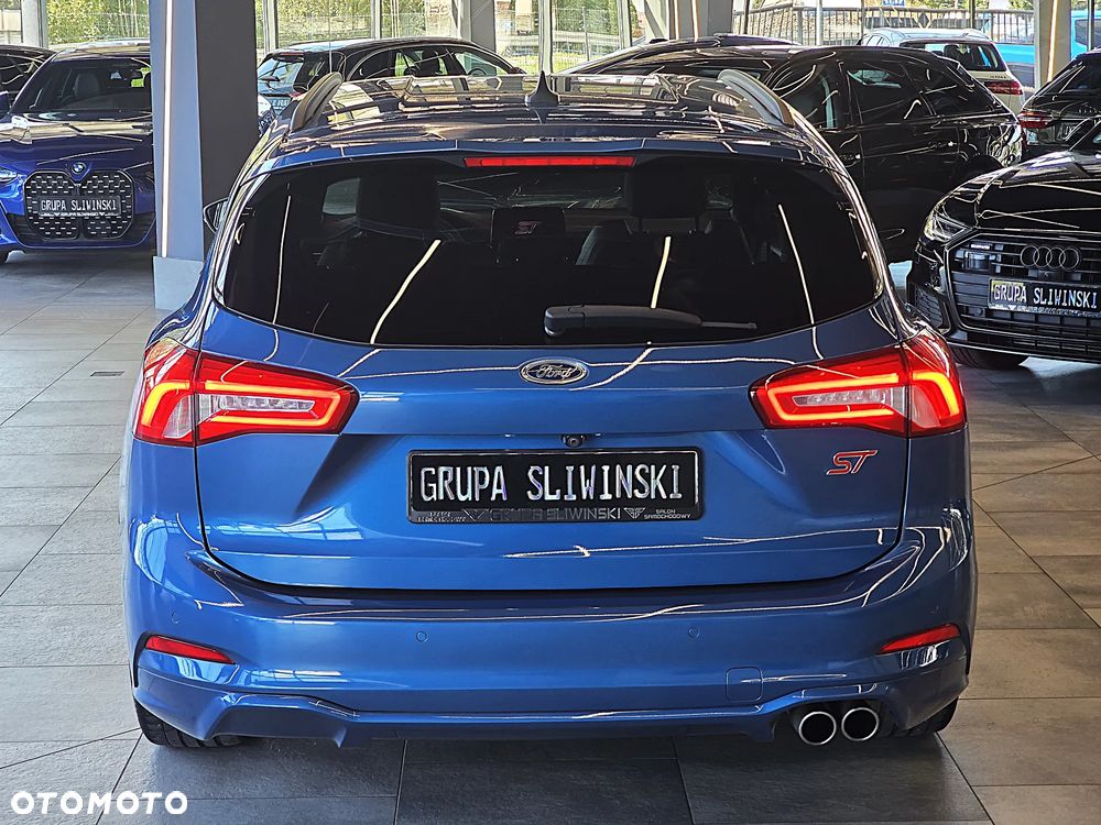 Ford Focus - 8