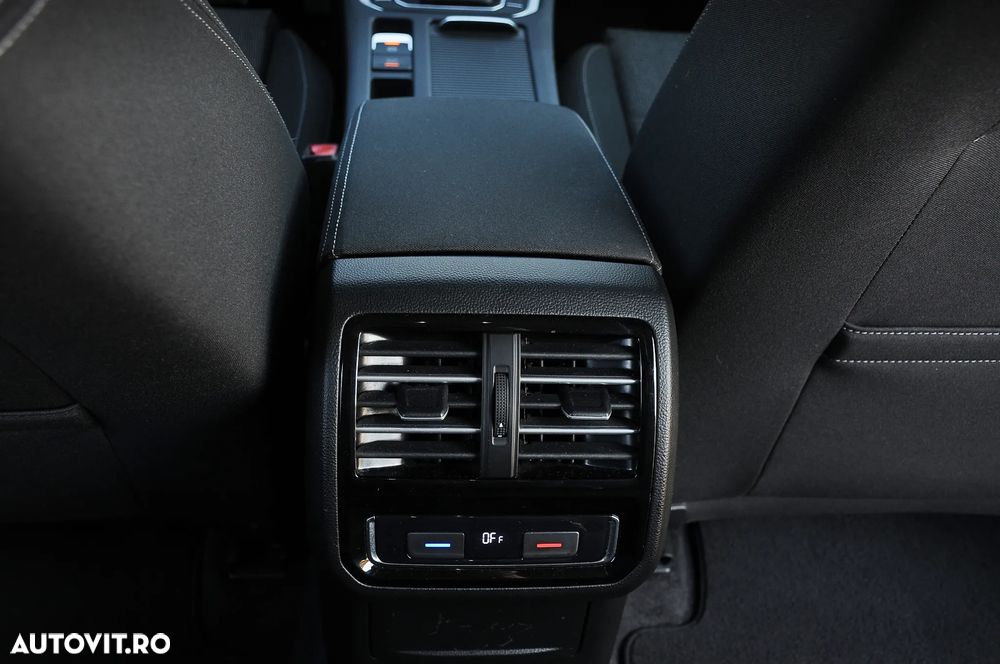 Volkswagen Passat 2.0 TDI DSG Comfortline - 25