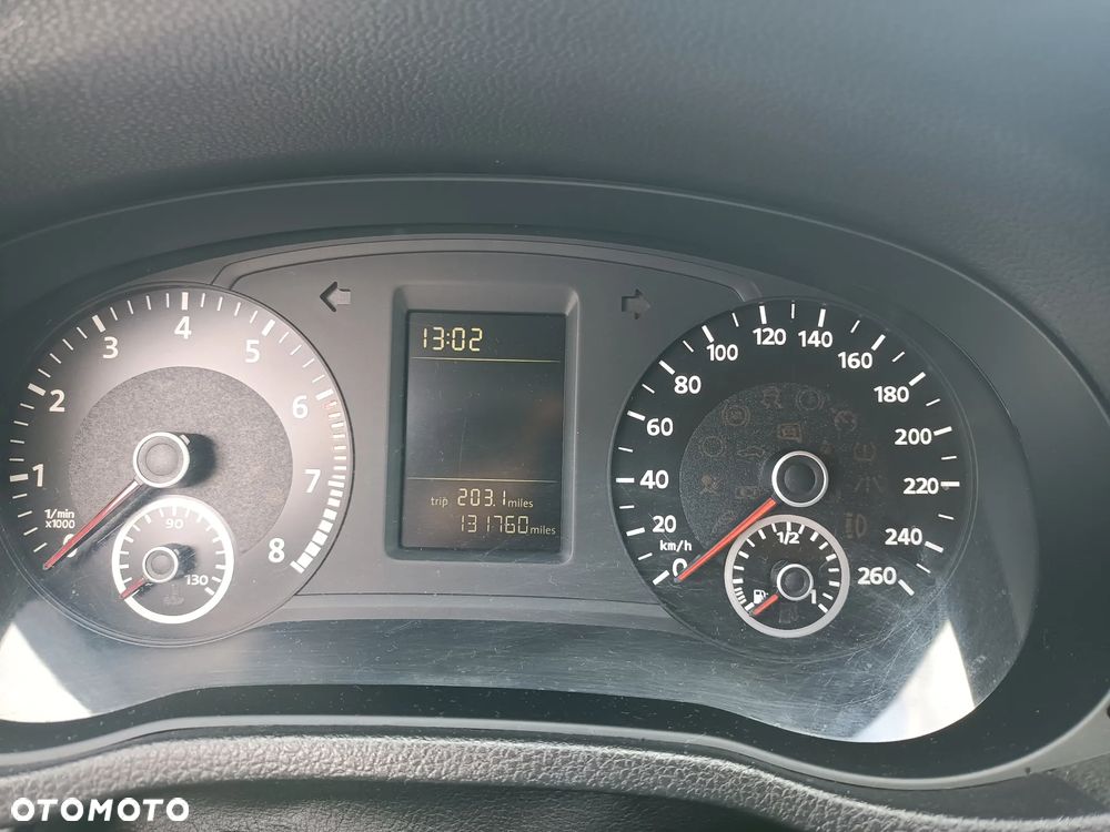 Volkswagen Passat - 9