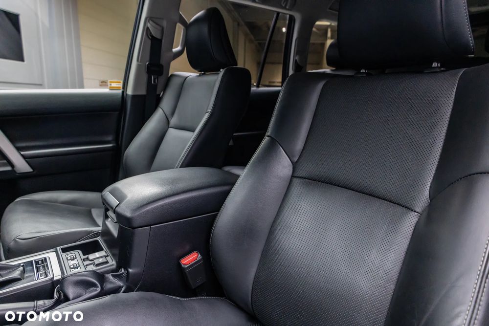 Toyota Land Cruiser LC 2.8 D-4D Invincible - 21