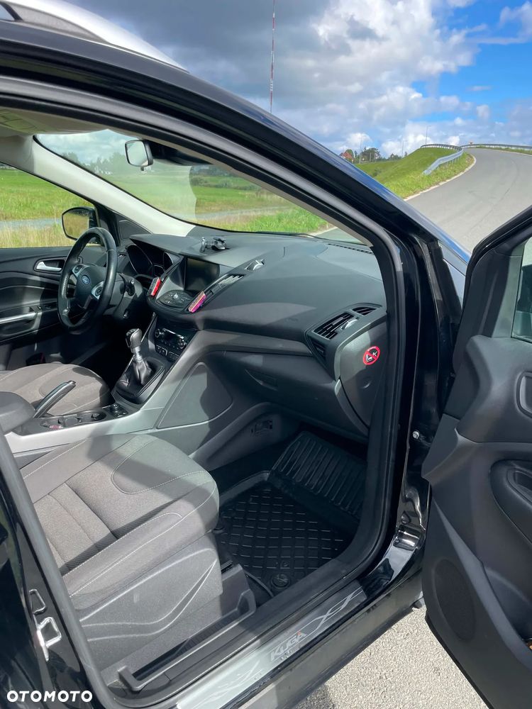 Ford Kuga - 13