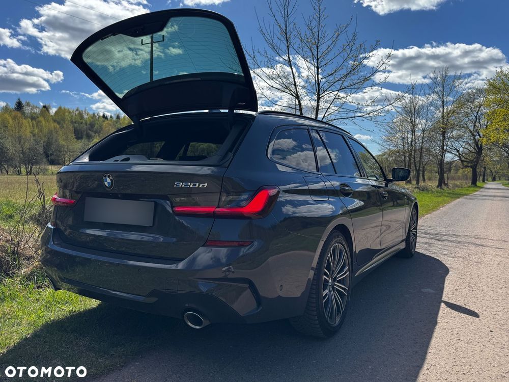 BMW Seria 3 320d xDrive M Sport - 10
