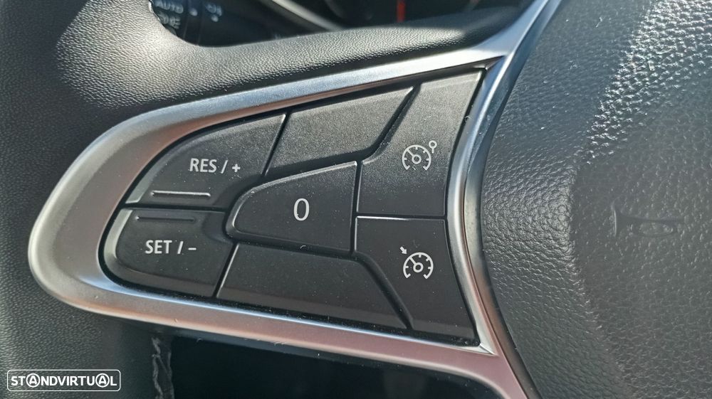 Renault Clio 1.0 TCe Limited Bi-Fuel - 17